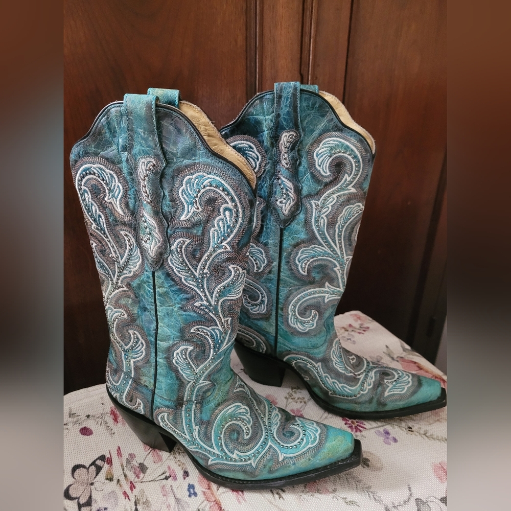 RARE Ladies Corral Turquoise Leather Distressed Pointed Toe Western Boots -SZ 6M
